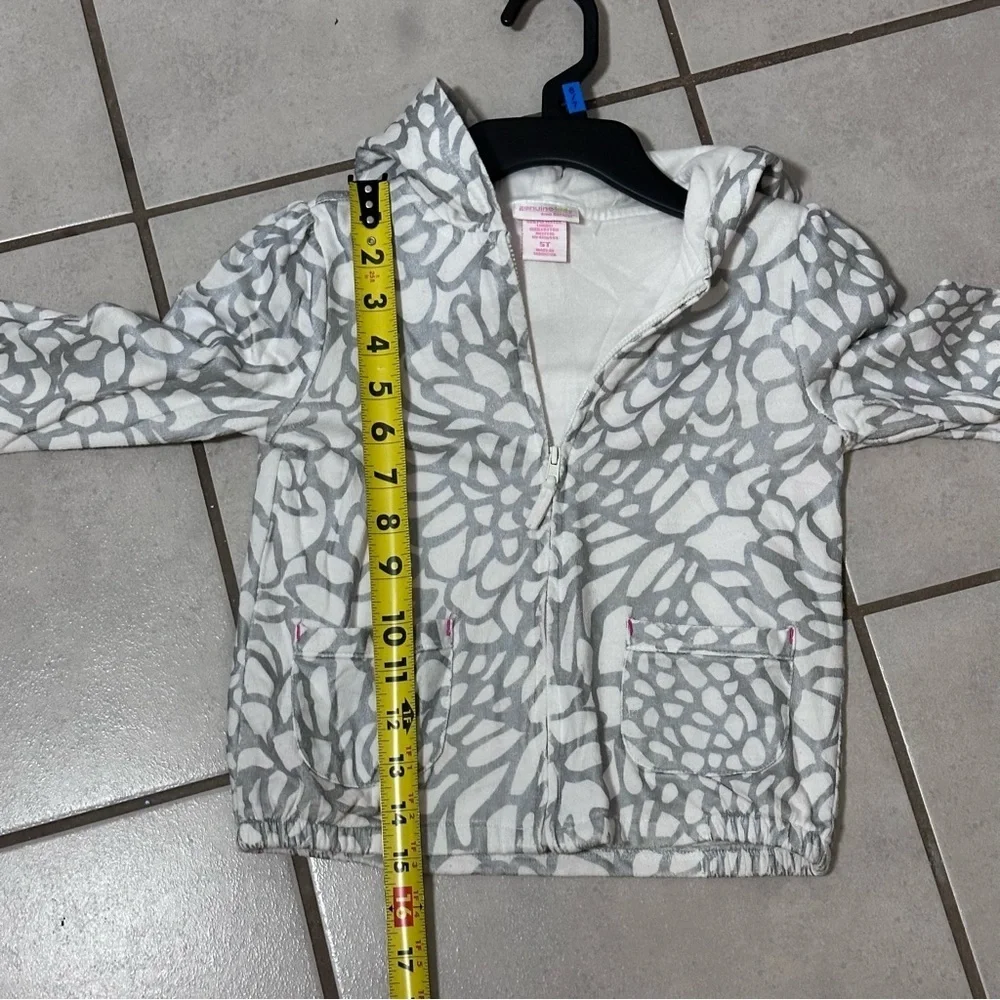 Genuine Kids‎ from Oshkosh Toddler girl White/Gray jacket size 5T